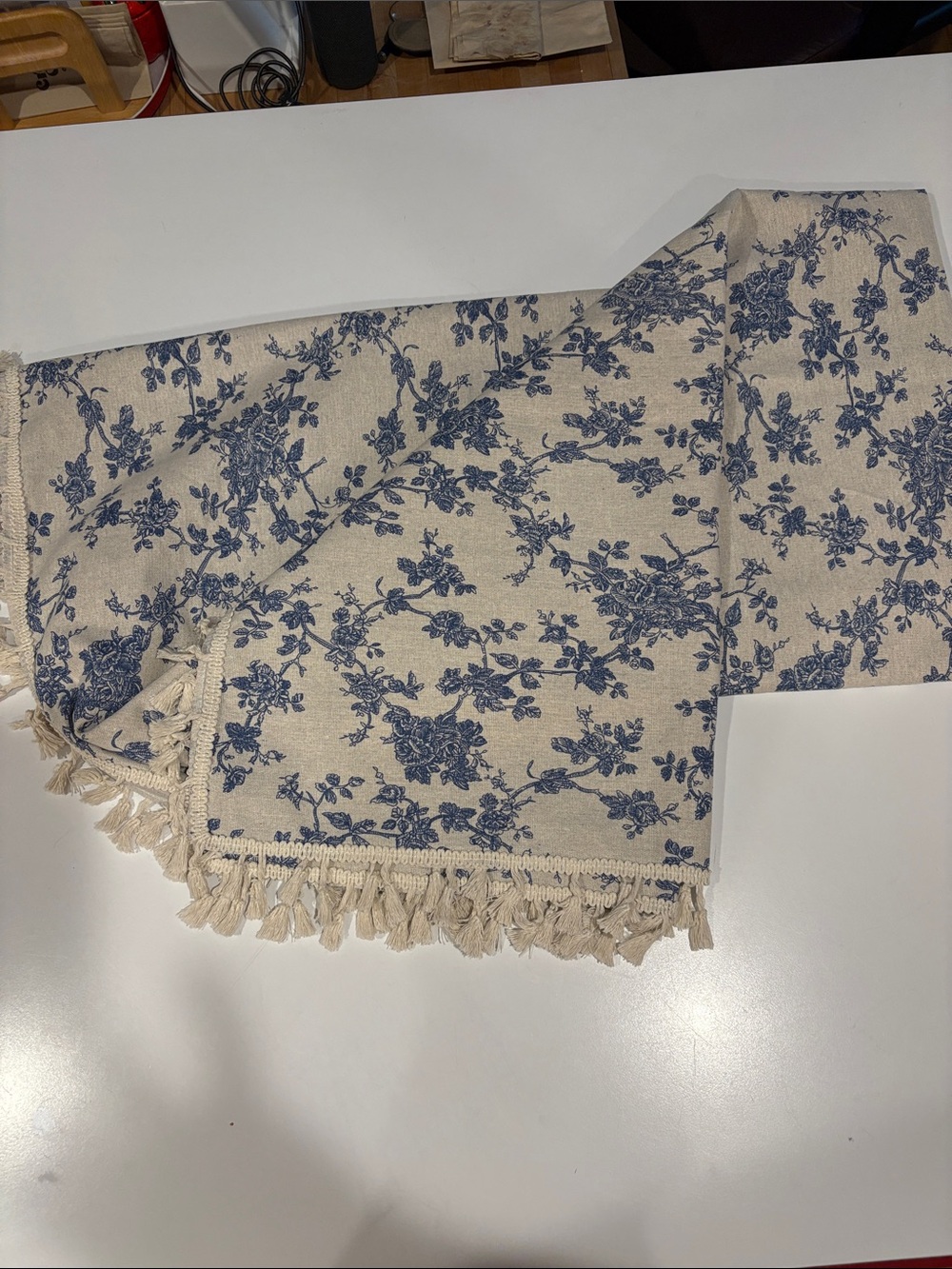 Blue Floral Tassel Table Cloth